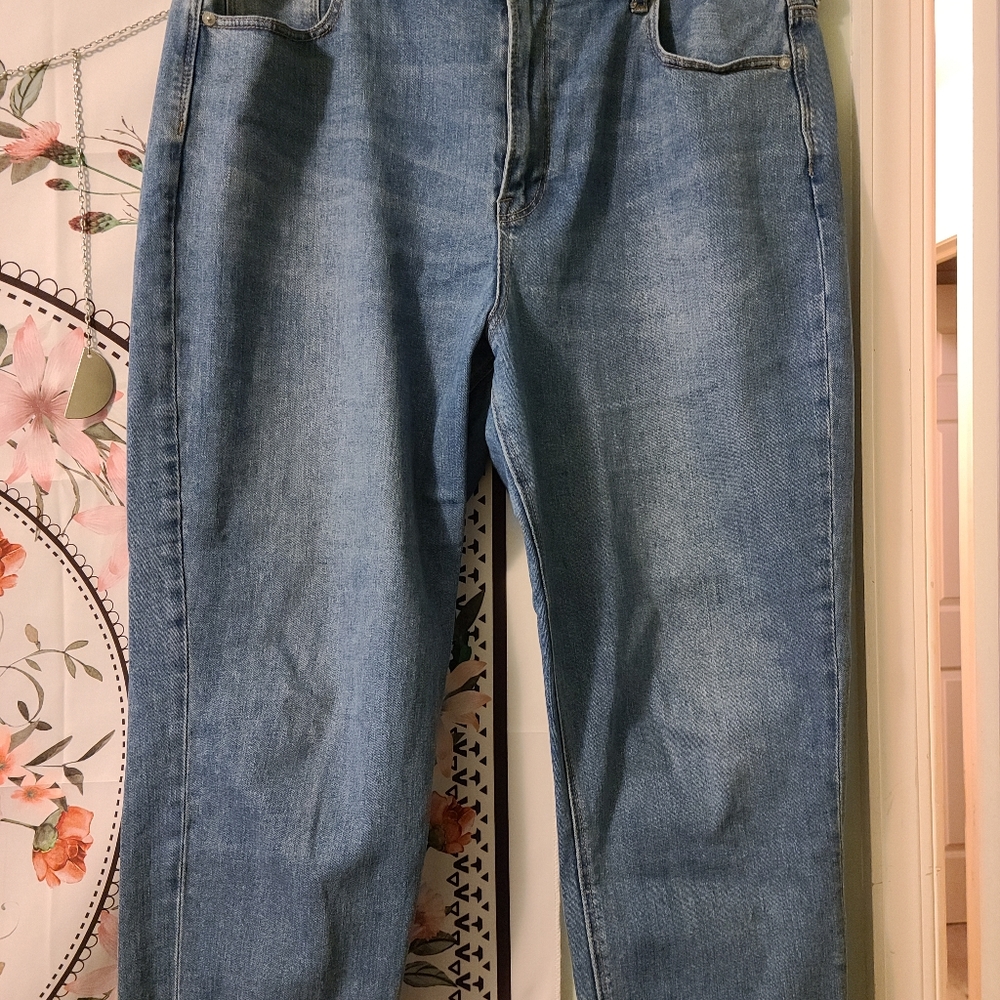 AE Mom Jeans